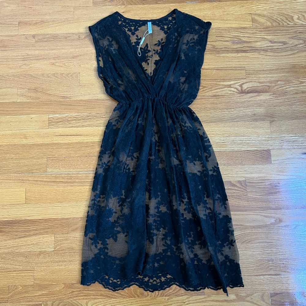 Lace Cover-Up - Picture 3 of 12